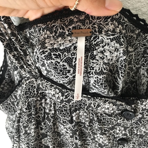 Free People Floral Crop top - Picture 4 of 5